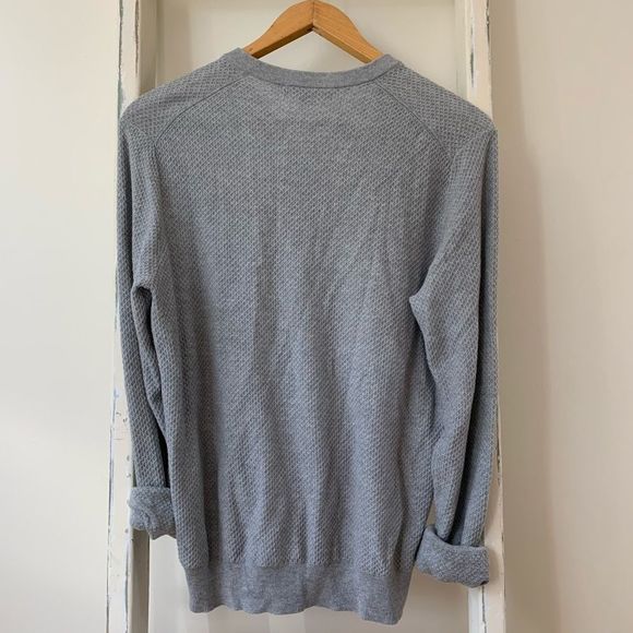MICHAEL KORS || Gray V-neck Waffle Knit Sweater - Picture 5 of 5